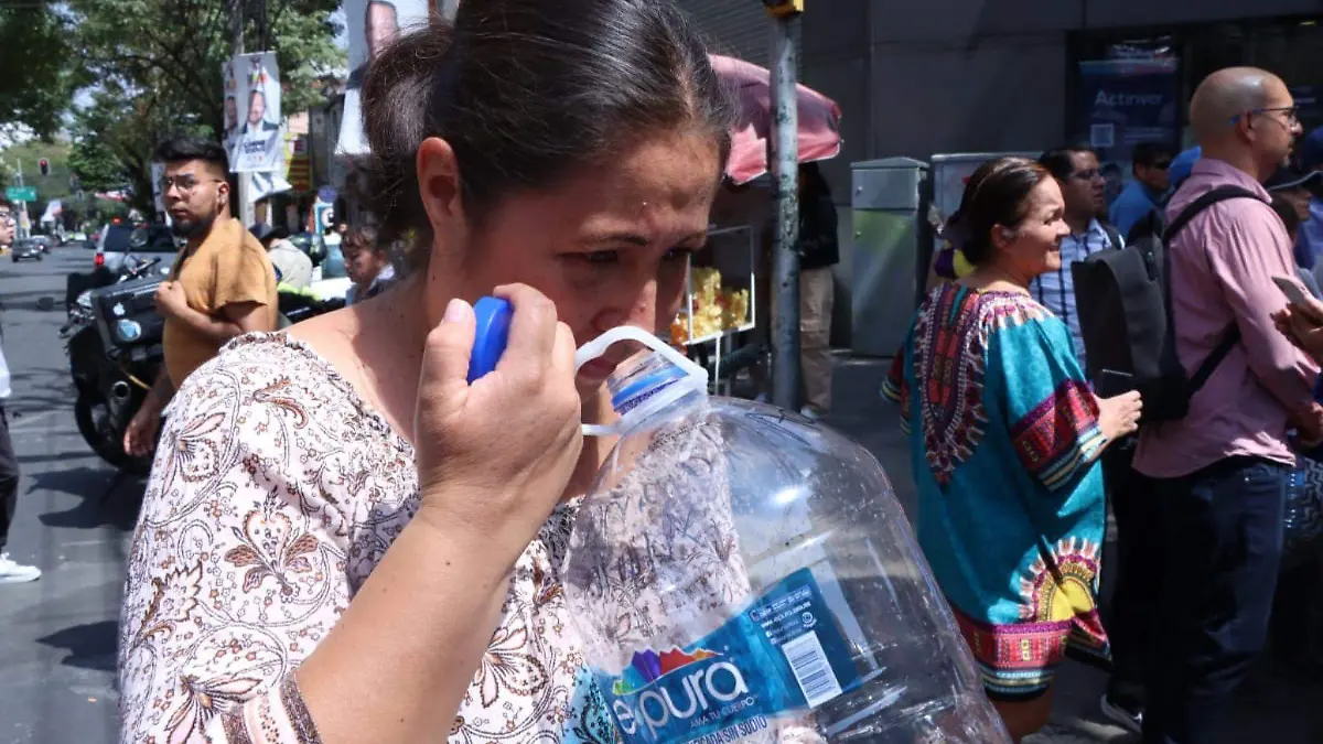 vecinos de Benito Juarez protestan por agua contaminada 